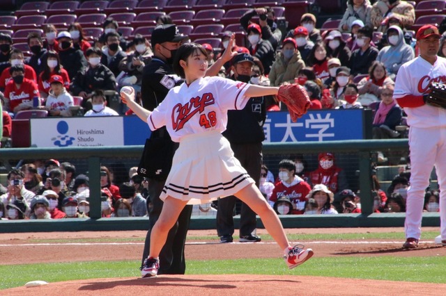 STU48甲斐心愛カープ始球式の夢叶う