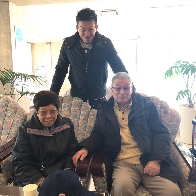 鈴木誠也_祖父_祖母_孝行02