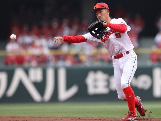 カープ矢野の鬼の強肩に阪神ファンも驚愕