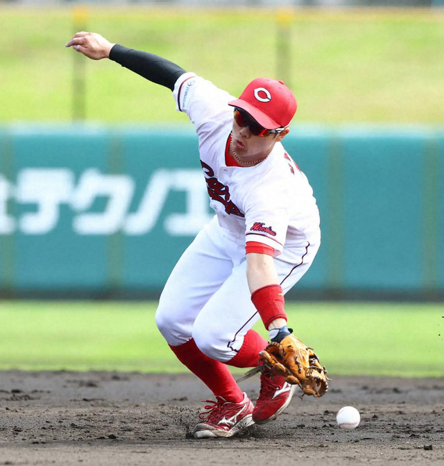 カープ小窪『内野守備走塁コーチ』が5エラーにブチ切れ