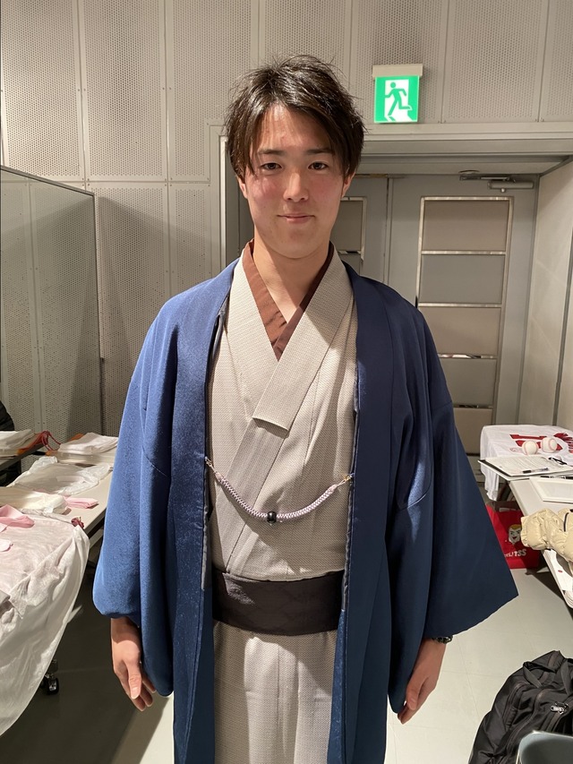 カープ森下の着物姿イケメンというよりかわいい