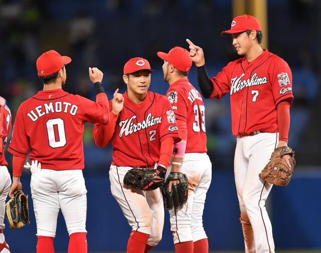 カープ応援団の『太鼓×電子ホイッスル×拍手応援』開始