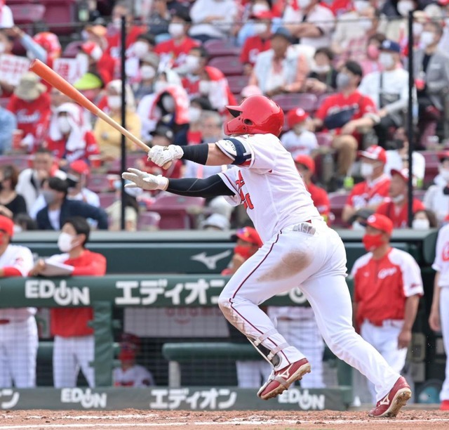 カープドラ3中村健人プロ1号2ランホームラン