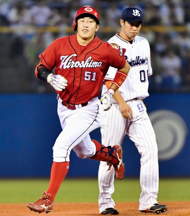 カープ緒方監督小園にメロメロ