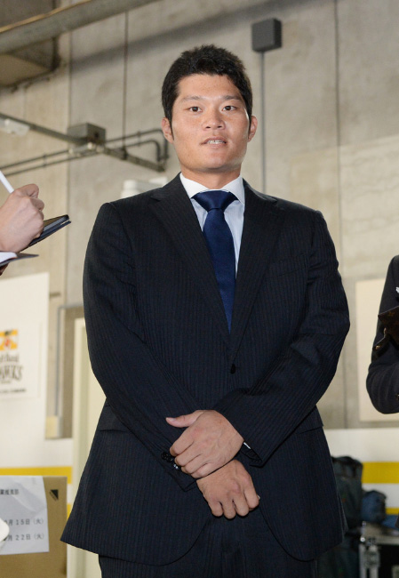 美間優槻戦力外通告