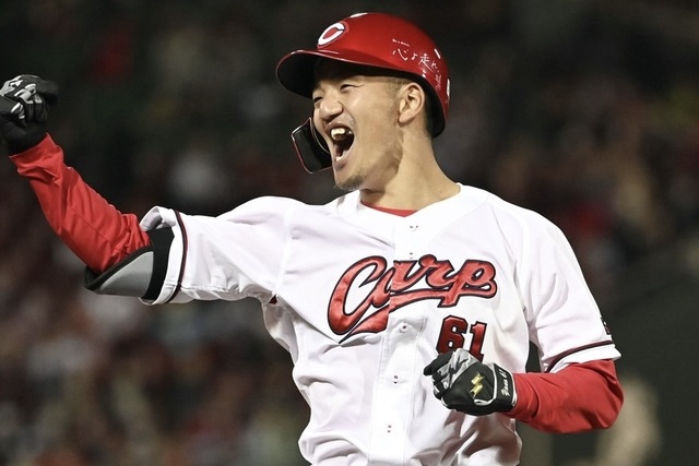 カープ矢野＆小園が中日高橋宏から2打点