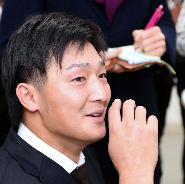 床田寛樹契約更改年俸