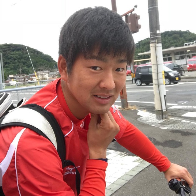 大瀬良_インスタ飯田_魚の小骨刺さる