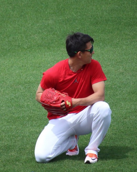 カープ福井黒田グラブ無断使用04