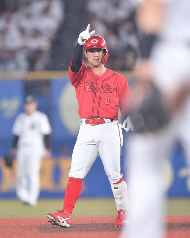 カープ〝屈辱〟サモンズにノーノー未遂で完敗。反撃は上本ノーノー阻止打＆奨成1打点のみ【広島1-6ロッテ/試合結果】