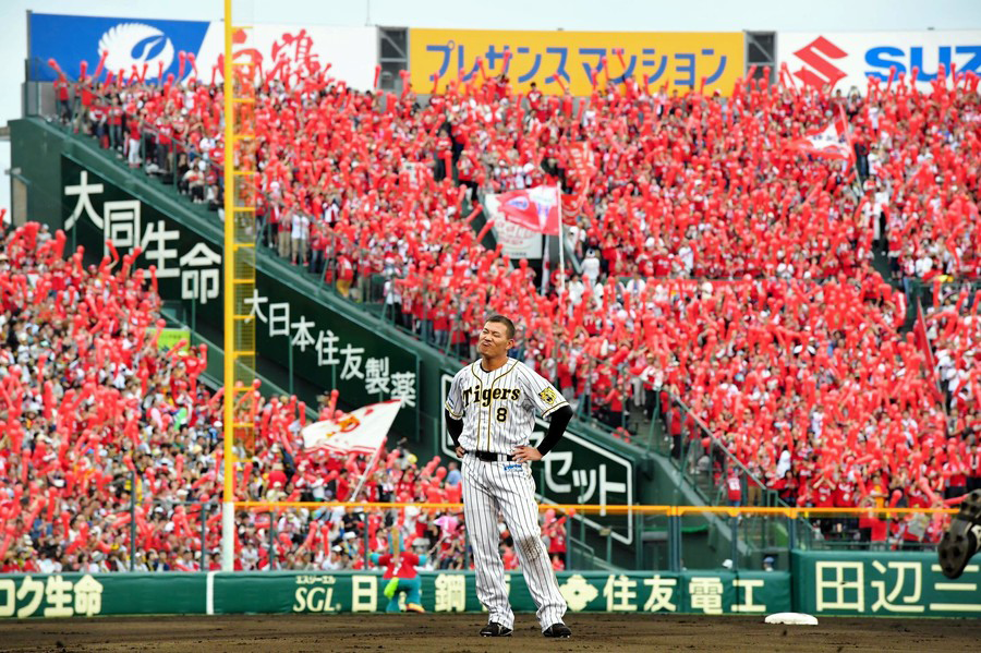 広島東洋カープまとめブログ | かーぷぶーん甲子園、カープファンで赤く染まる「レフトスタンドが赤すぎる」阪神ファンと交流した報告もコメントコメントする