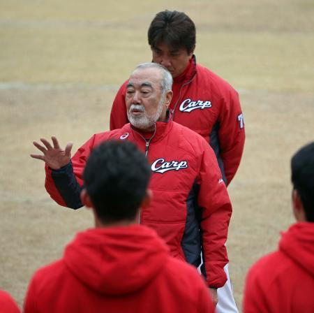 安仁屋臨時投手コーチ_03