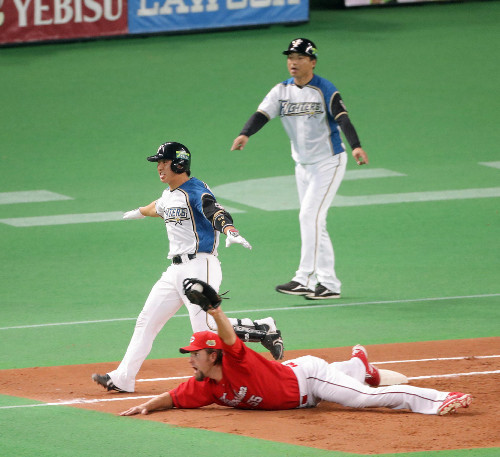 日本シリーズ_エルドレッド好守_02