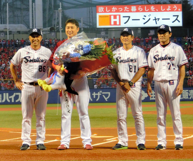 新井さん神宮引退セレモニー
