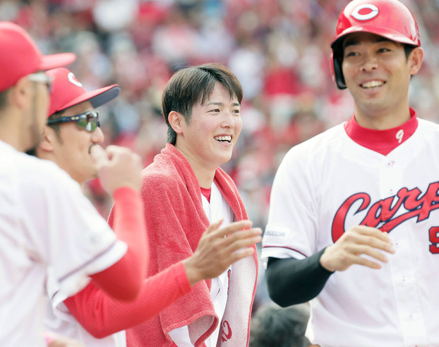 カープ森下7回9K0封で284日ぶり勝利！西川先制タイムリー！坂倉代打2点タイムリー2塁打！ベテラン陣好守連発！矢崎2四球も6凡締め！連勝で貯金1【広島4-1ヤクルト/試合結果】