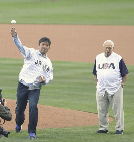 野茂英雄_始球式_鈴木誠也