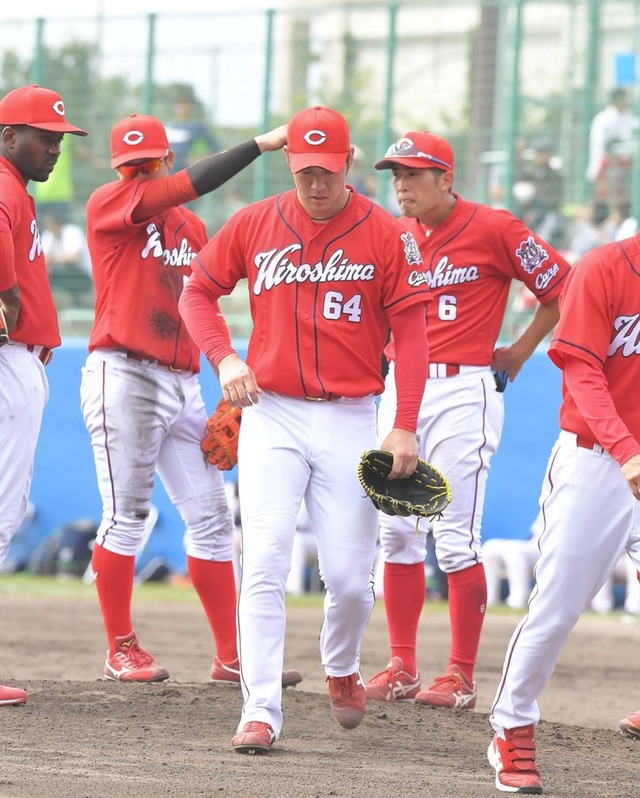 カープ中村恭平緊急降板オープン戦