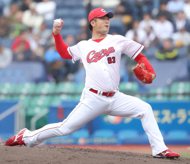 カープ岡田明丈が元巨人陽岱鋼を全球ストレートで空振り三振!トライアウト (2)