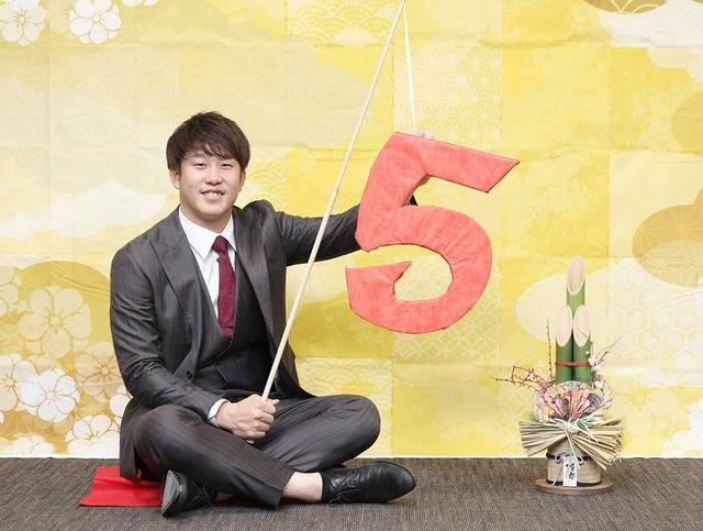 カープ小園『アヘ単』卒業へ！目標は二桁本塁「10本以上は打ちたい」