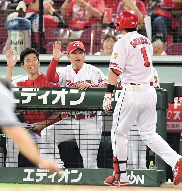 鈴木誠也25号2ランホームラン