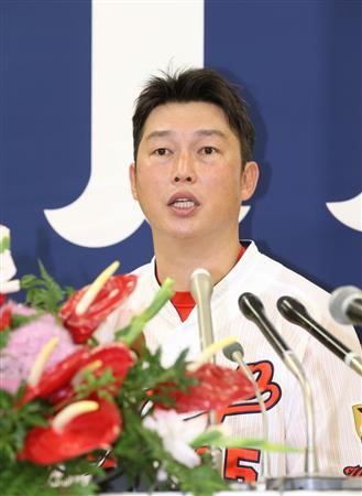 新井さん引退会見