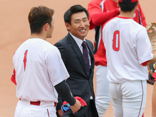 鈴木誠也レーザービーム