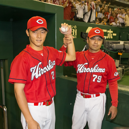 薮田和樹カープ記念Tシャツ_02