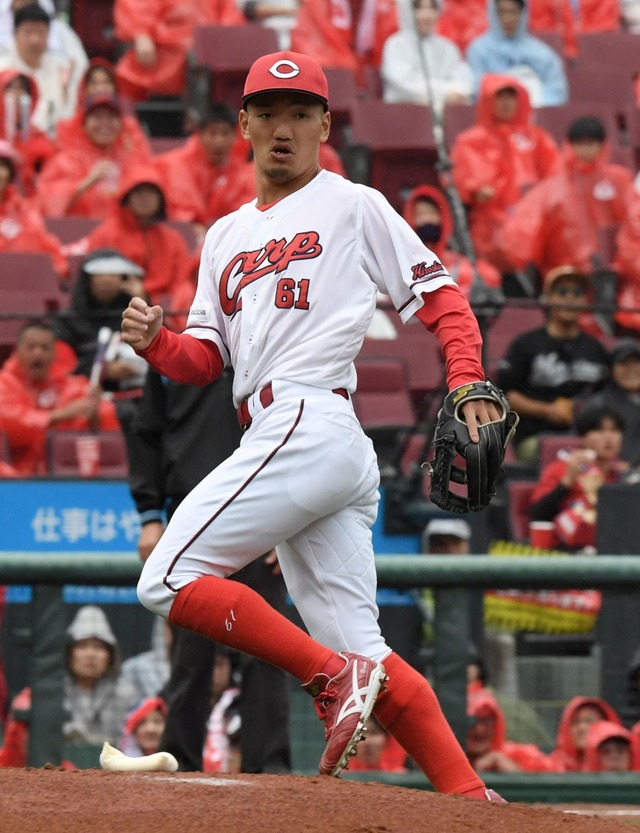 矢野素手キャッチ1