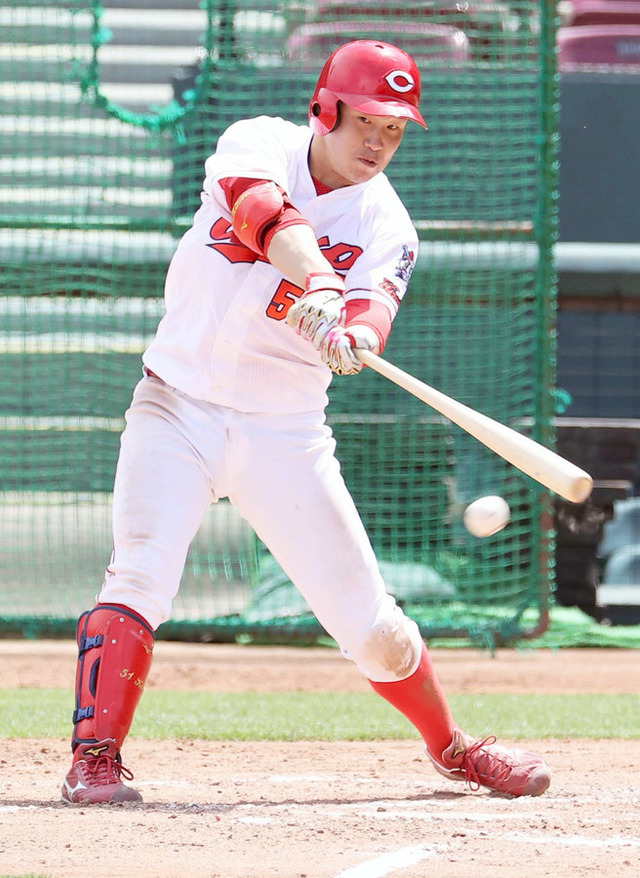 小園海斗シート打撃ホームラン