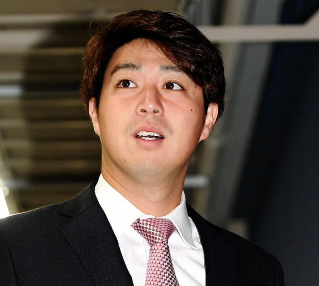 野村祐輔契約更改年俸