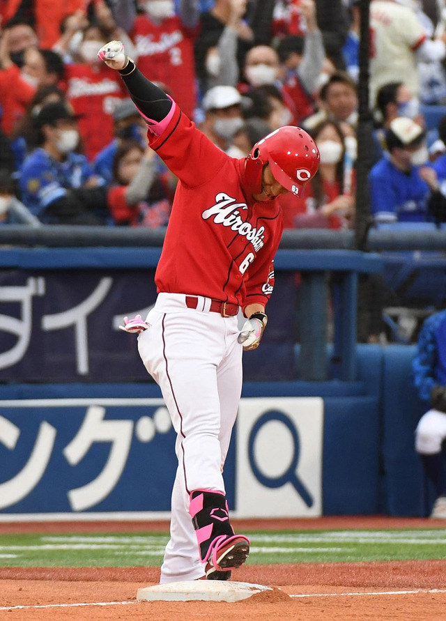 カープ西川龍馬走者一掃3塁打