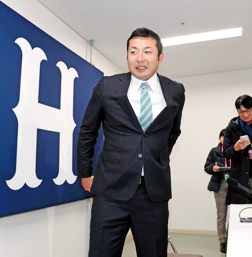広島東洋カープまとめブログ | かーぷぶーんカープ鈴木本部長「中継ぎが1年で70試合80試合も投げる必要はない。60試合を5年続けたら良い」コメントコメントする