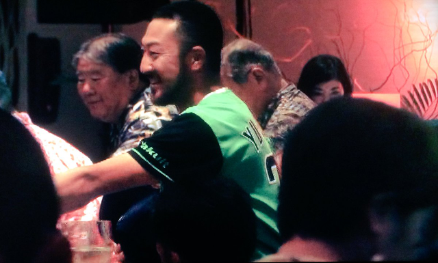 菊池涼介河田コーチヤクルトユニフォーム