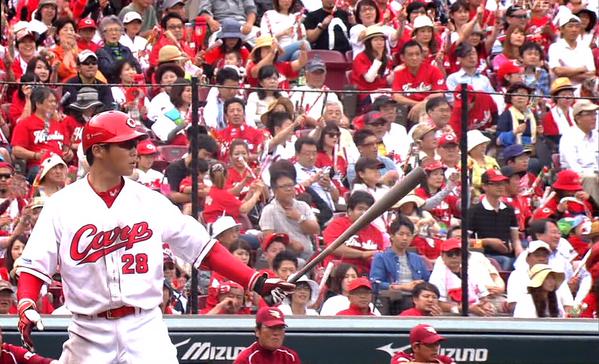 新井貴浩_フォーム_マツダスタジアム