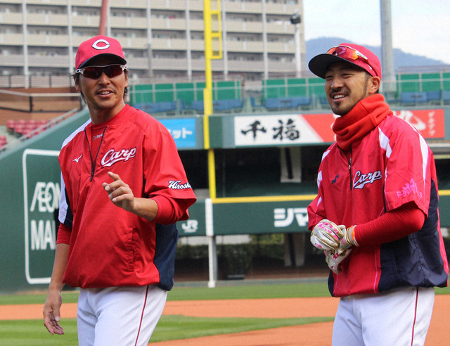長野久義菊池涼介沖縄キャンプ
