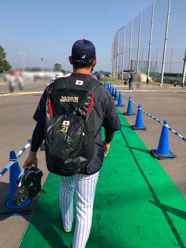 山﨑康晃今永昇太 (1)