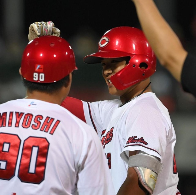 カープ内田湘大プロ初ヒット