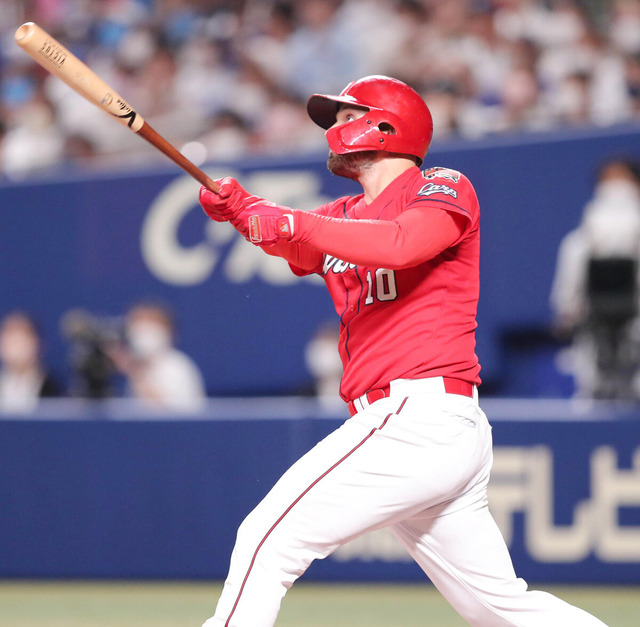広島マクブルーム11号3ラン