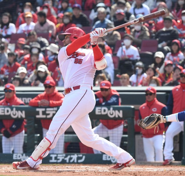 カープシャイナー初ヒット！19打席目でオープン戦初安打