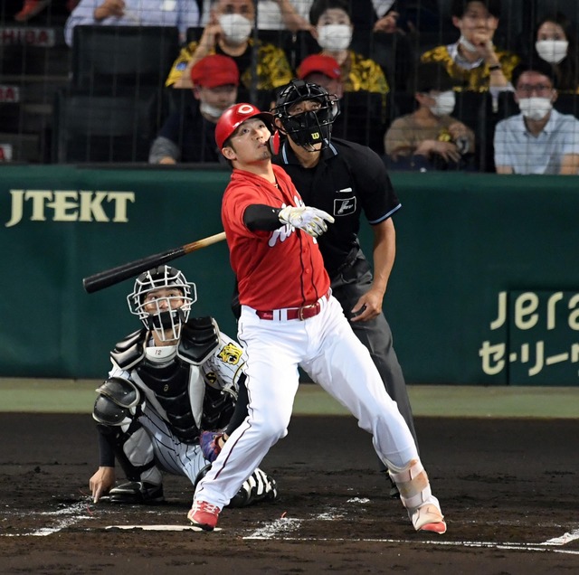 カープ鈴木誠也、阪神西から31号ホームラン
