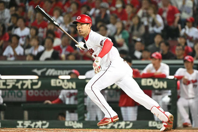 カープ秋山翔吾が試合に出続ける理由。休養打診も固辞