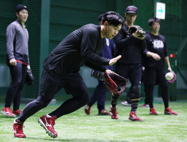 カープ林晃汰サードで勝負!覚悟の5キロ減