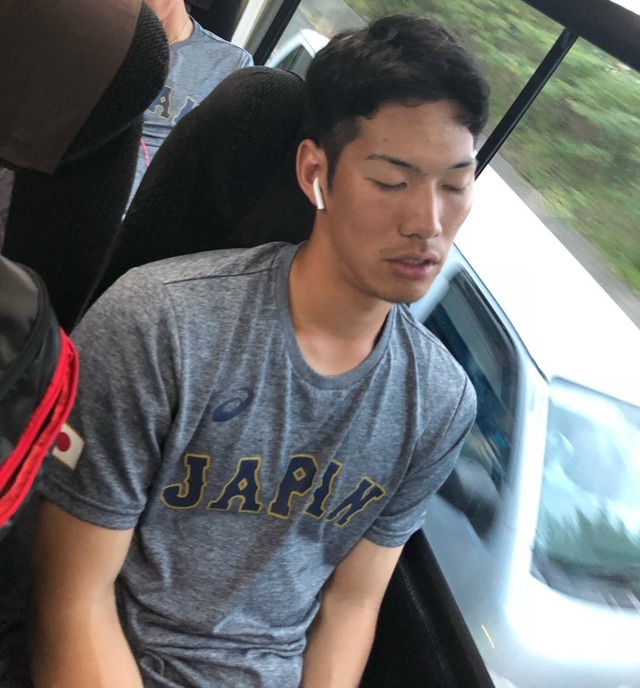 侍ジャパン_寝顔_05