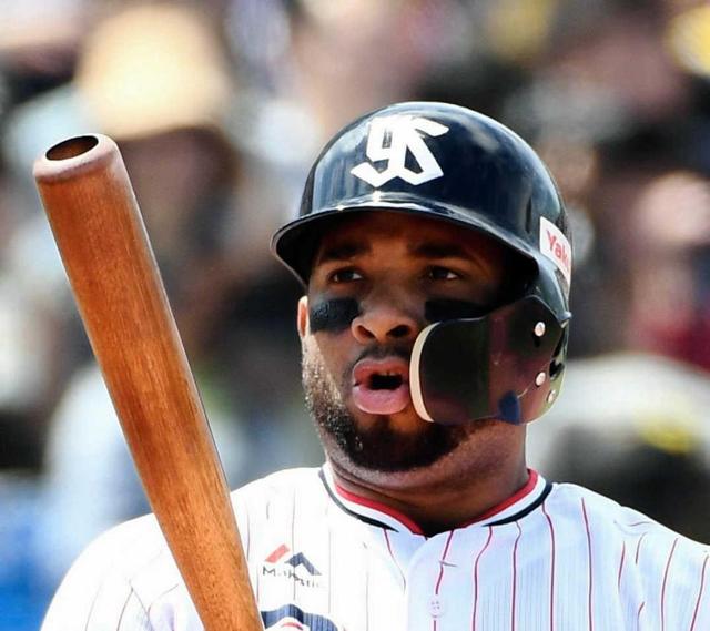 バレンティン_ヘルメット