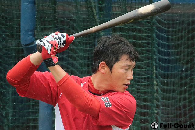 カープ新井貴浩オープン戦2号