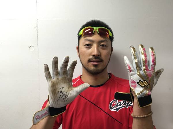 菊池涼介チャリティーオークションB_01