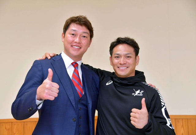 田中広輔新井貴浩 (1)