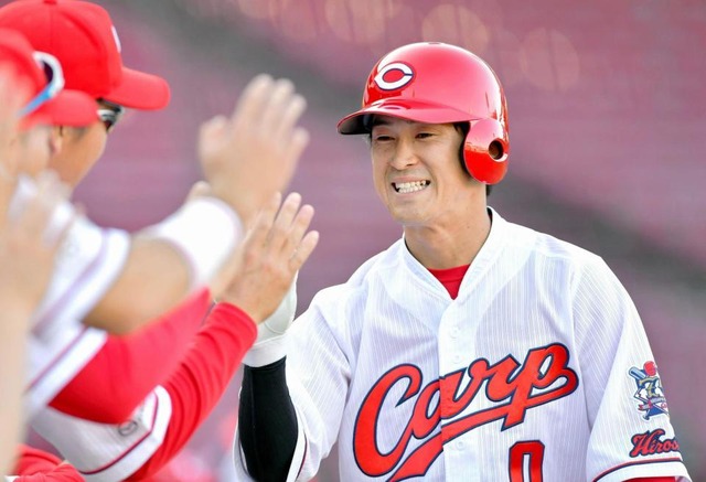 カープ上本崇司(14-7)打率.500!9年目で打撃開眼か?