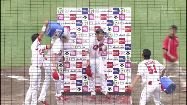 新井鈴木誠也水かけ