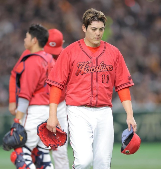 カープ九里10年ぶり9失点炎上